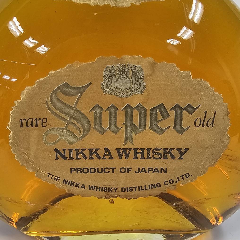 E35229(052)-601/TH13000【千葉県内のみ発送】酒 NIKKA WHISKY ニッカウイスキー rare Super old 43％ 3785ml 1ガロン 飾り台座付きの画像6