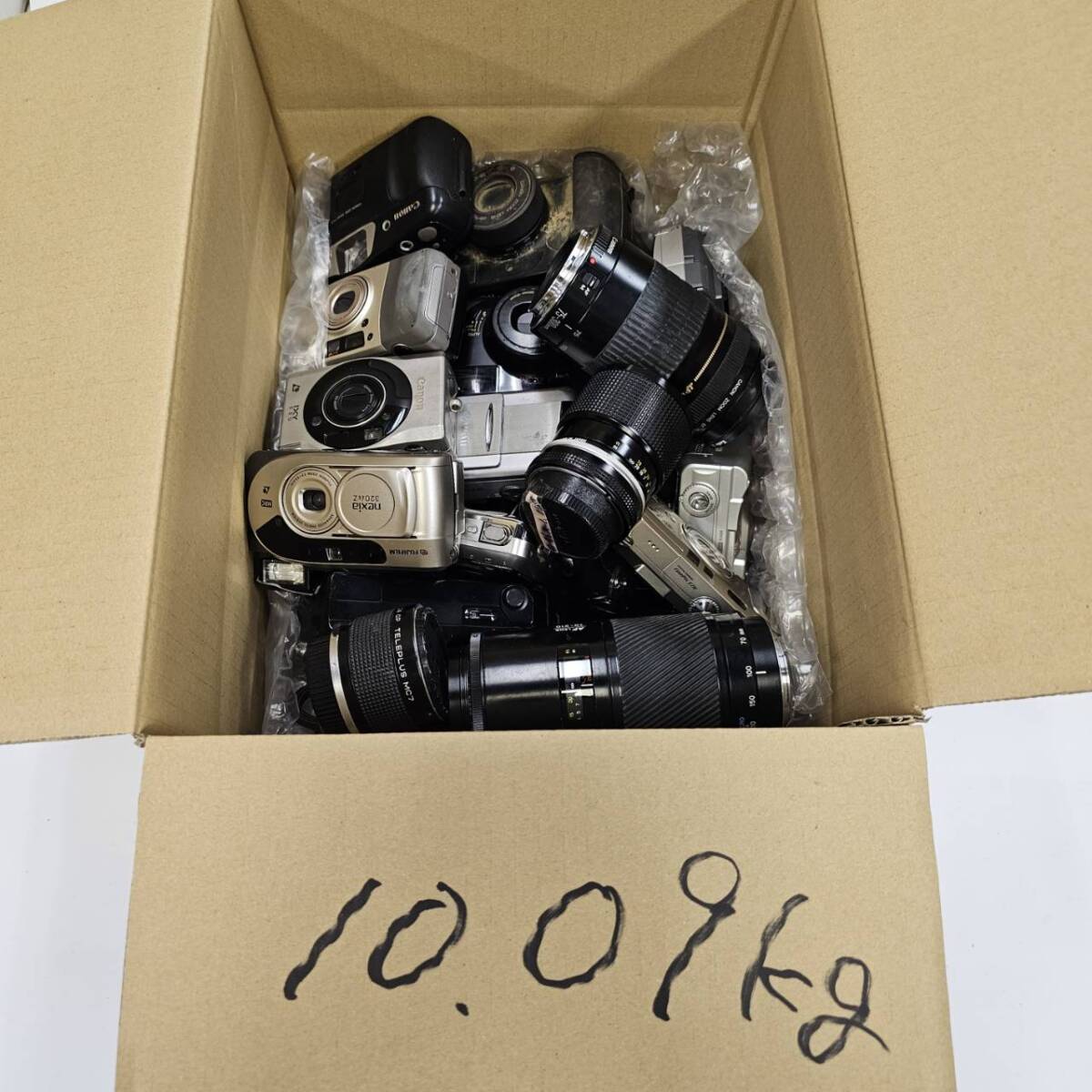 E051(10000)-624 カメラ・レンズまとめ 約10㎏ Canon キャノン OLYMPUS PENTAX ペンタックス KONICA コニカ 他 状態様々の画像10