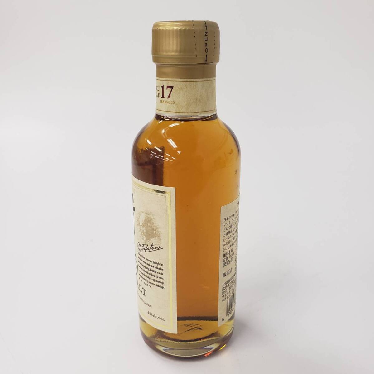 M35293(051)-580/YK6000【千葉県内のみ発送】酒 竹鶴 17年 TAKETSURU PURE MALT NIKKA WHISKY ニッカウイスキー 43％ 180mlの画像2