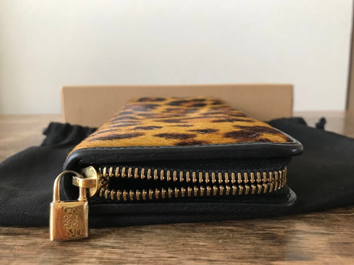 ロエベ ハラコレザー 長財布 上品でかわいらしいレオパード 袋 ロエベ ハラコレザー 長財布 上品でかわいらしいレオパード 袋