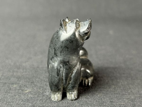 石製 彫刻 犬 置物◇4.9×4.7×2.1cm/いぬ/東洋彫刻/オブジェ/雑貨/小物/飾り物/根付/美術/石彫刻/コレクション_画像5