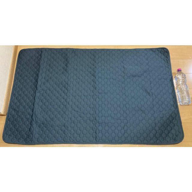 XXL size gray pet mat toilet seat . water A