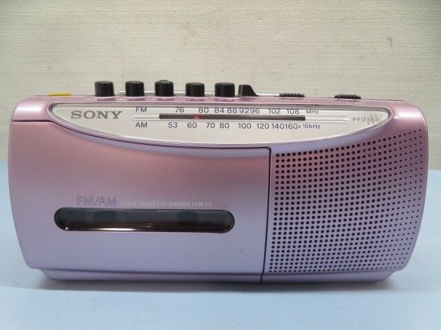 ★SONY CFM-E5 ラジオカセットコーダー ピンク 録音/再生/REC ソニー イヤホン/電池付き 動作品 93558★！！の画像3