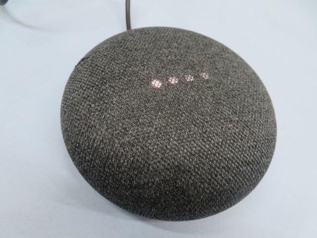 ★Google H0A Google 1600 スマートスピーカー Google Home Mini グーグル ホームミニ USBケーブル付き USED 93752★！！の画像1