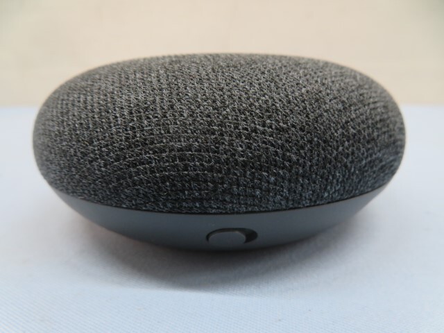 ★Google H0A Google 1600 スマートスピーカー Google Home Mini グーグル ホームミニ USBケーブル付き USED 93752★！！の画像6