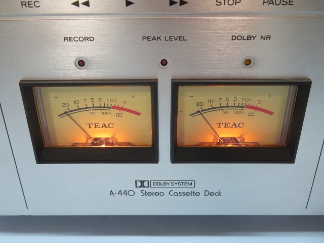 ★TEAC A-440 カセットデッキ ティアック ジャンク USED 94153★！！_画像2