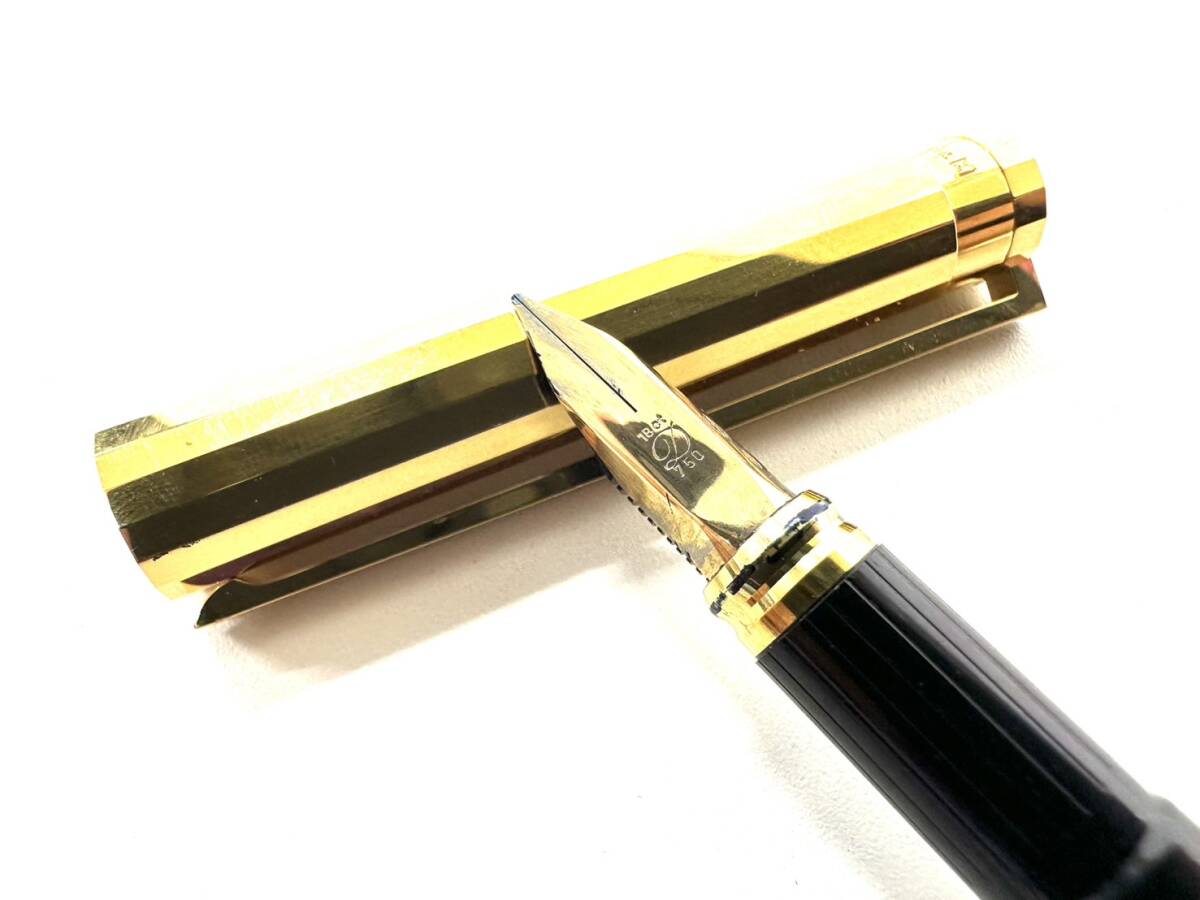 C020-T8-1161 ◎ S.T.Dupont エスティーデュポン No2738 万年筆 ペン先 18K 750 筆記具 ケース付きの画像1