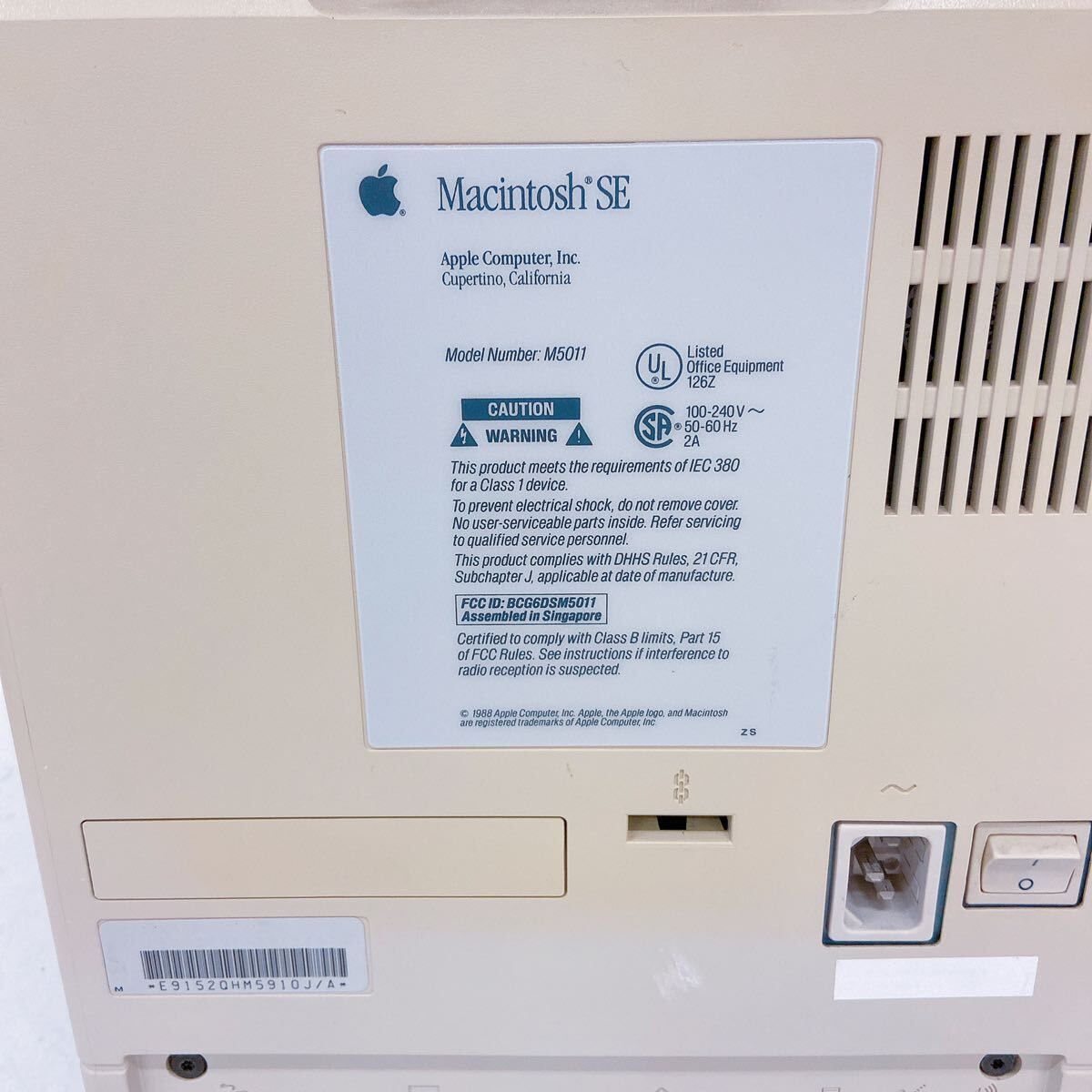 4C021 Apple アップル Macintosh SE マッキントッシュ パーソナル コンピュータ パソコン レトロ 当時物 通電確認済