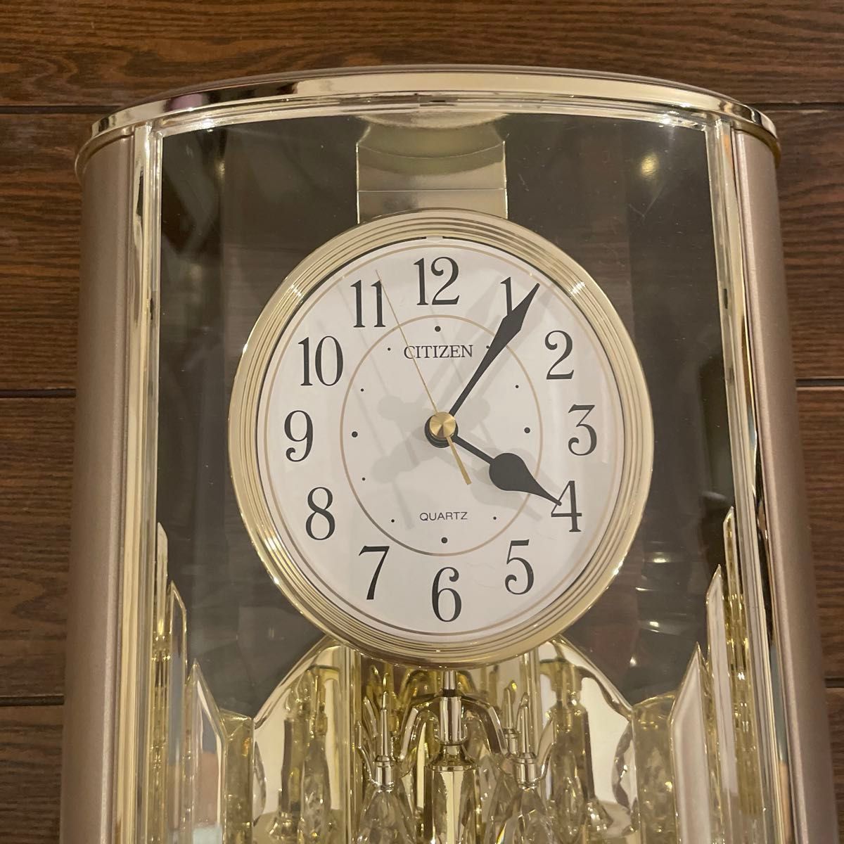 未使用品　シチズン 置き時計 アナログ サルーン 金色 CITIZEN 4SG724-018