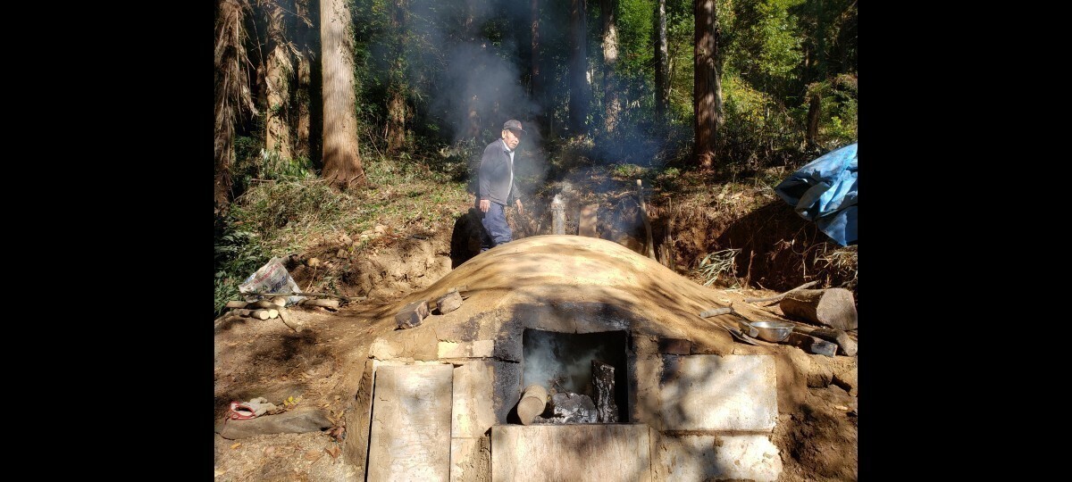 茨城県筑波山麓で焼いた椚の黒炭くぬぎの炭 椚炭 8キロ入り_画像4