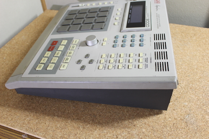 現状品■AKAI MPC3000 サンプラーの画像4