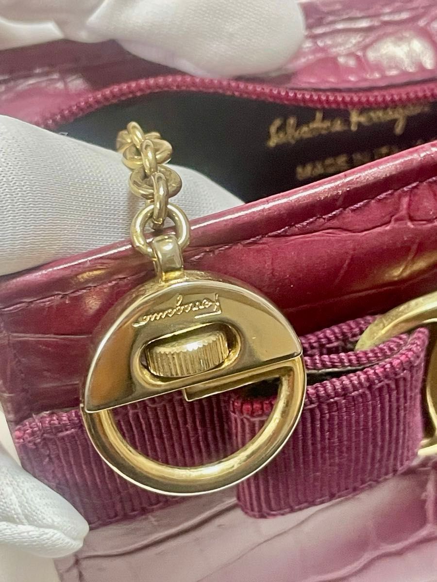 フェラガモ Ferragamo Salvatore ウォレット ポーチ　カードケース 財布 小物入れ ウォレット