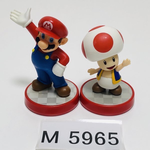 M5965 ●中古 キズあり 即決●amiibo マリオ + キノピオ セット (アミーボ スーパーマリオシリーズ) ●MARIO + Toad (Super Mario Series)_画像1