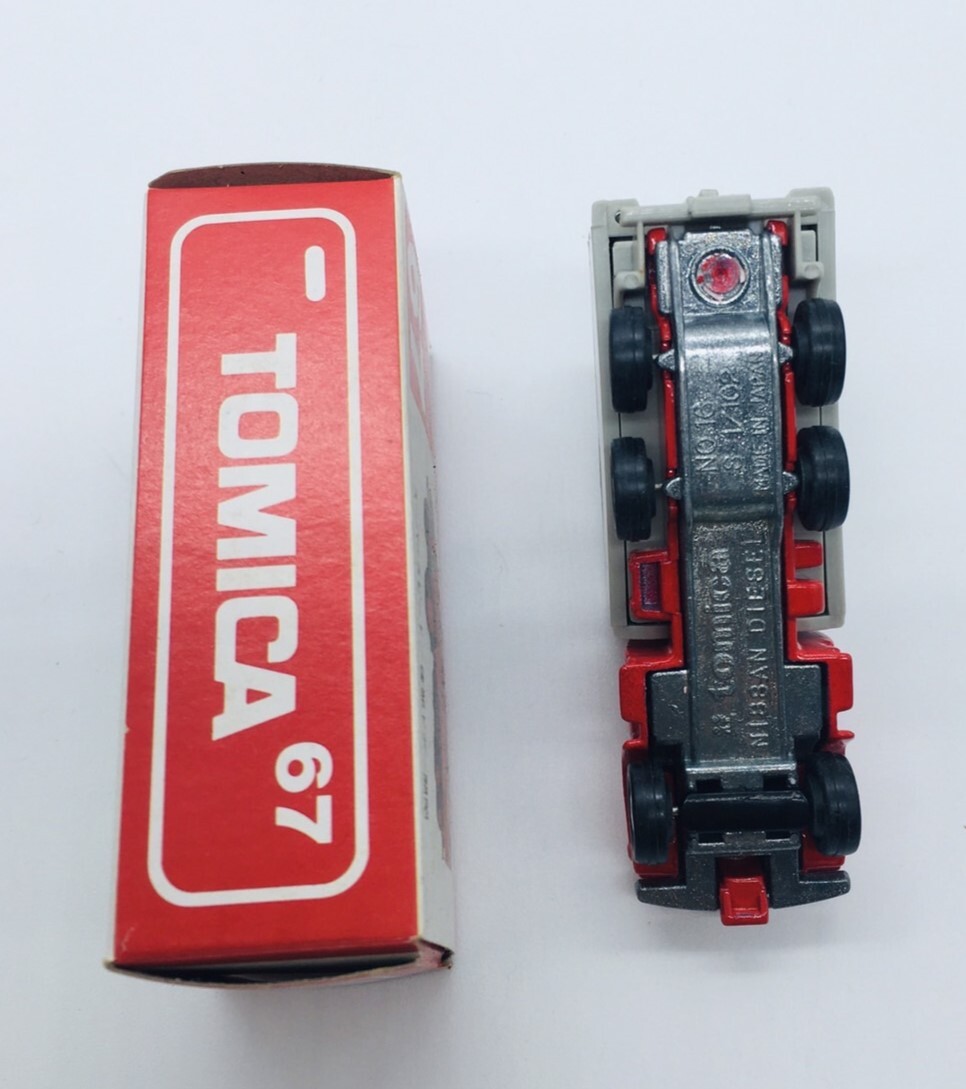  beautiful goods [67 Nissan Diesel high speed mail truck NISSAN Nissan ]TOMICA TOMY Tomica Tommy made in Japan red box that time thing out of print antique minicar 