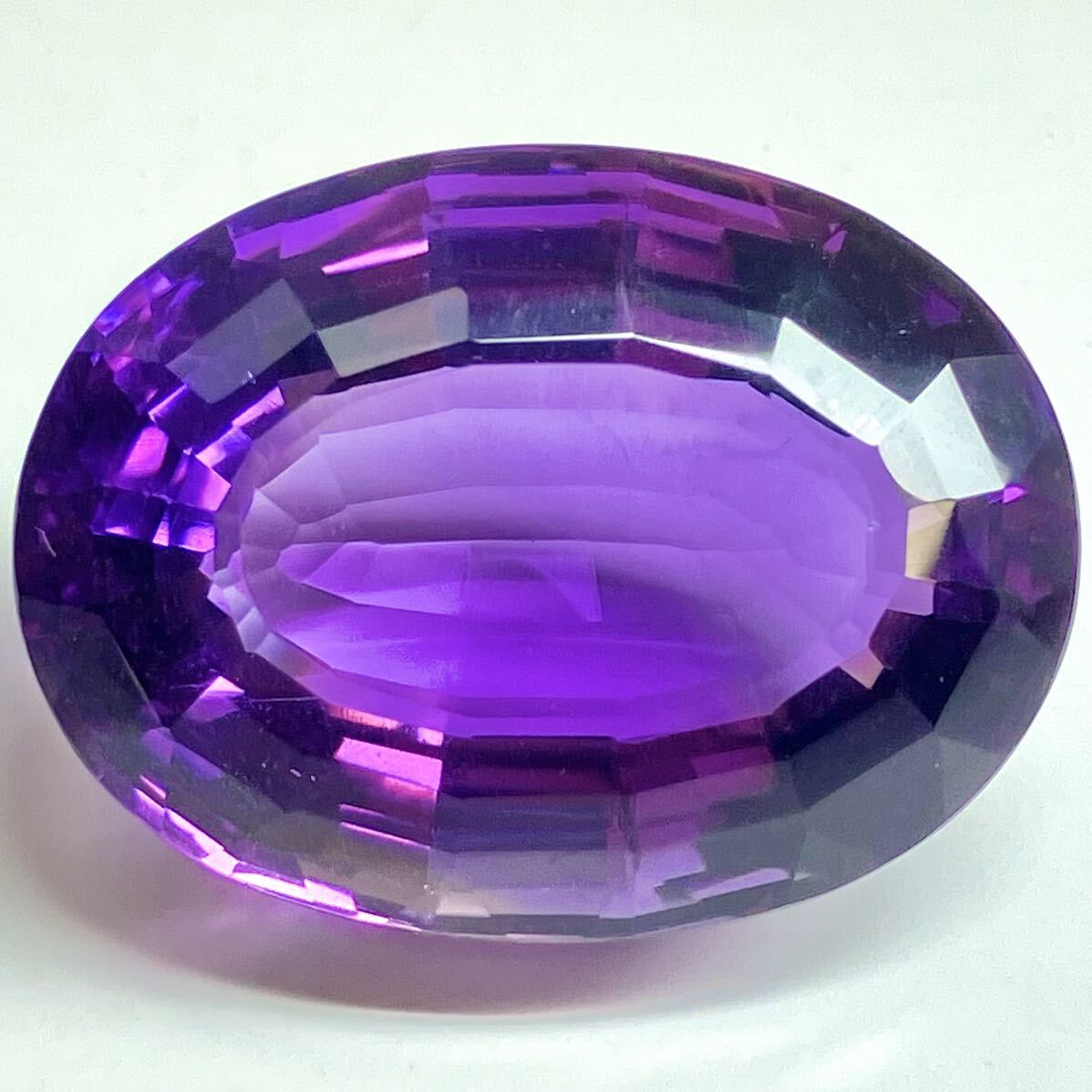 63ctUP!!［天然アメジスト63.886ct］A 約29.6×22.1mmソーティング付 ルース 裸石 宝石 ジュエリー amethyst jewerly DA0/DA0 テEA5の画像1