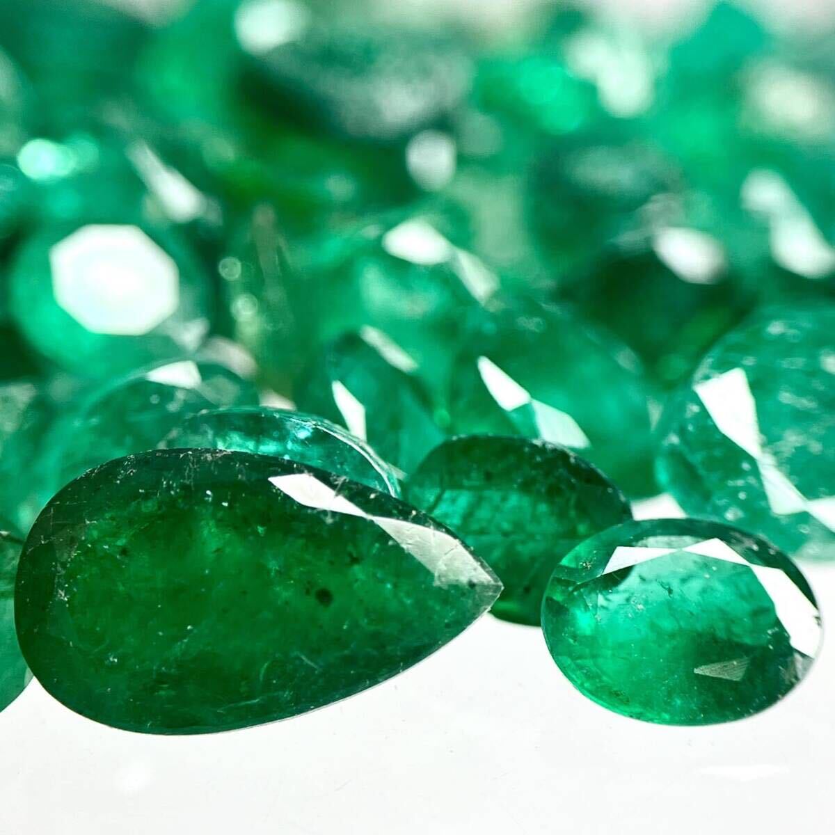 ［天然エメラルドおまとめ］ A 50ct 裸石 宝石 emerald ベリル jewelry ジュエリー beryl EA1 の画像2