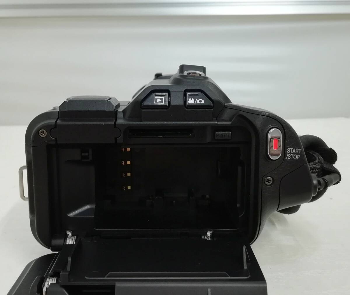 【ジャンク】JVC GC-LJ25B2 スポーツ コーチング カメラ システム対応 ビデオカメラ 2015年製 液晶不良 パーツ 修理 即日発送【H24042415】_画像9