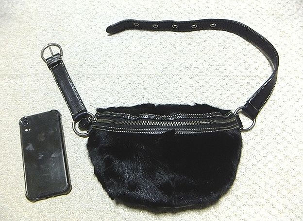  as good as new :SAZABY( Sazaby ). leather waist bag . body bag ( black / front side. is lako leather / fine quality. cow leather / Zip ./H14W27D8/slow kmrii type)