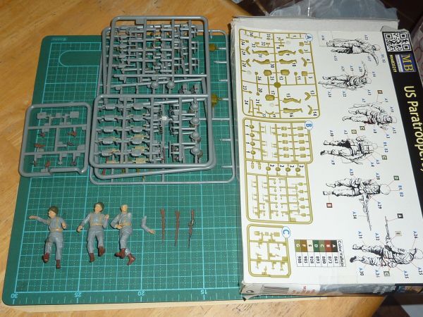 手付品☆1/35 アメリカ 空挺部隊兵士 1944 マスターボックス MASTER BOX US Paratroopers,1944 No.MB35219 パラトルーパーの画像3