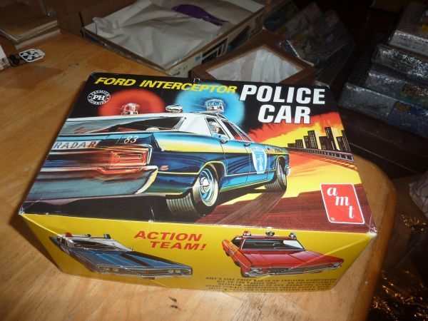 1/25 フォード インターセプター ポリスカー AMT パトカー 警察 FORD INTERCEPTER POLICE CARの画像1