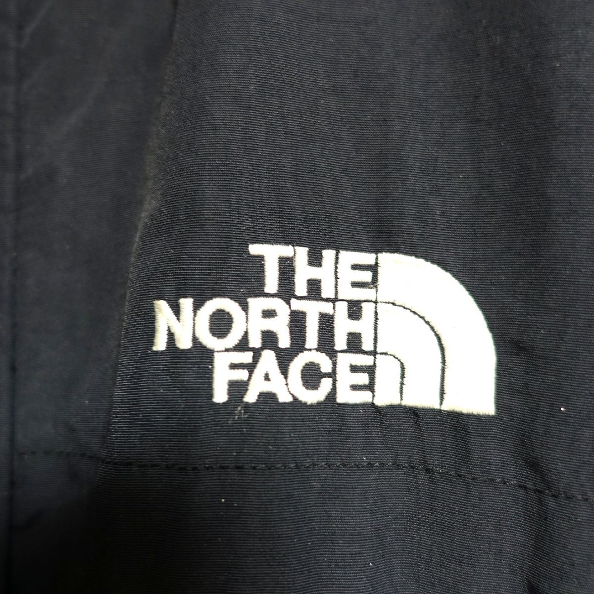THE NORTH FACE ノースフェイス 腕ロゴ マウンテンパーカー メンズ XXLサイズ 正規品 ブラック A5161の画像4