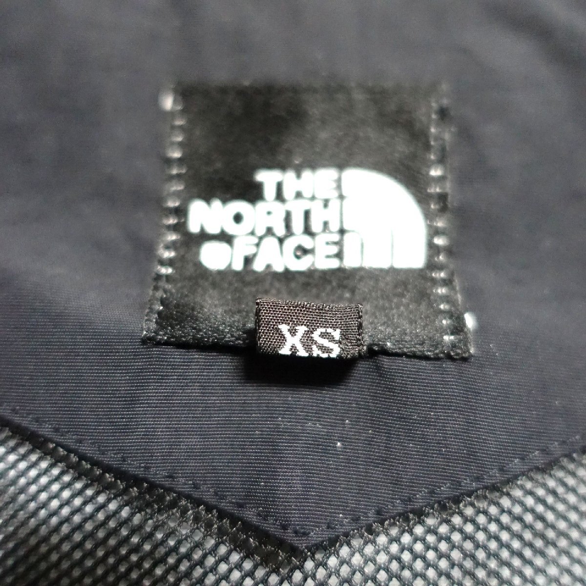 THE NORTH FACE ノースフェイス 腕ロゴ マウンテンパーカー メンズ XSサイズ 正規品 ブラック A5276_画像6