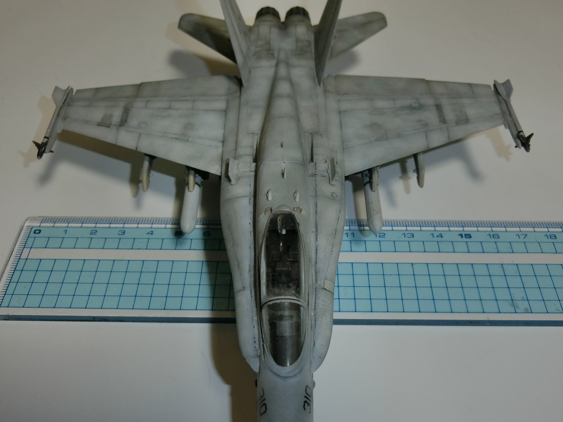 1/72 FA-18C ホーネット　プラモデル（完成品）_画像9