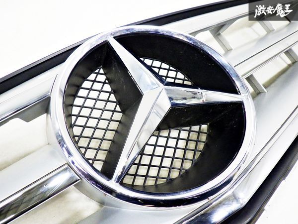 【破損無】 Mercedes Benz メルセデスベンツ 純正 W204 Cクラス フロントグリル ラジエーターグリル 外装 A204 880 00 23の画像3