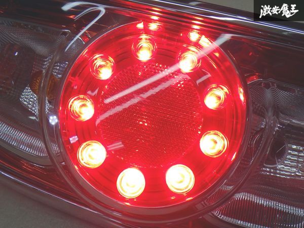 点灯OK!! スズキ SUZUKI 純正 MR31S ハスラー テールライト テールランプ ライト LED 左 左側 助手席側 TOKAIDENSO 35603-65P0 棚12-1の画像6