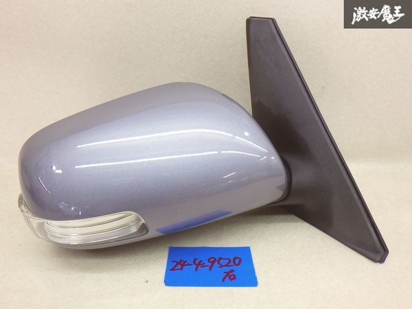 【保証付】 トヨタ 純正 NZE151N カローラルミオン ドアミラー サイドミラー ウインカー 右 右側 7ピン シルバー系 実働外し 棚13-3_画像1