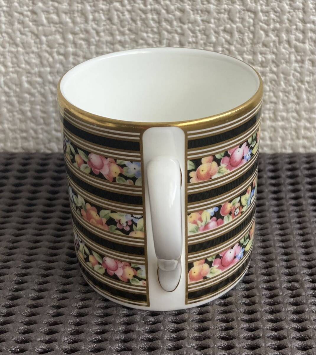 ウェッジウッド  WEDGWOOD  CLIO クリオ デミタス カップ1点 1991年製  黒壺 バックスタンプ  廃盤品 の画像2