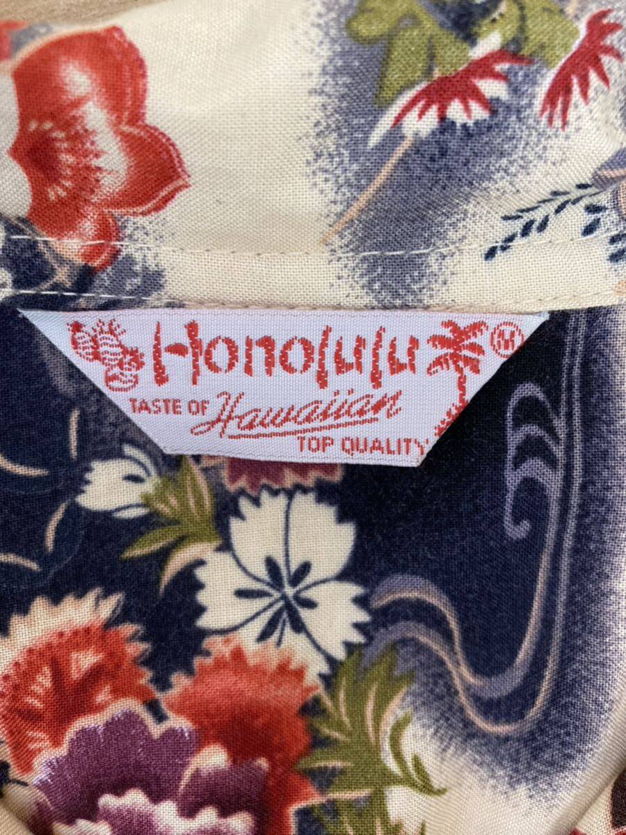 HONOLULU  アロハシャツ メンズMサイズ 古着 花柄 うちわ柄 長期保管品 ヴィンテージ品の画像3