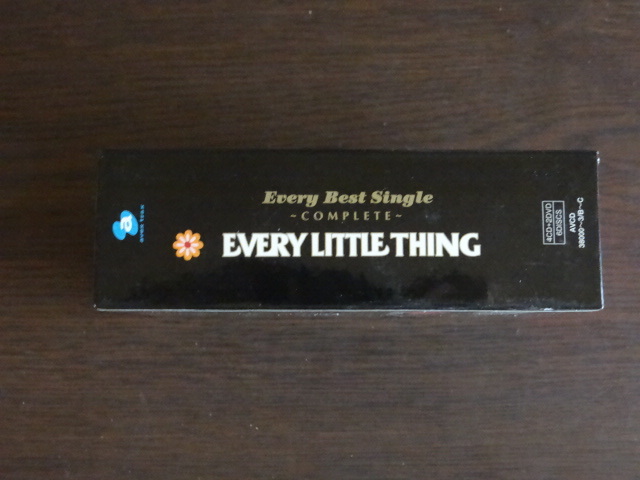 EVERY LITTLE THING Every Best Single －COMPLETE－（4CD+2DVD）の画像3