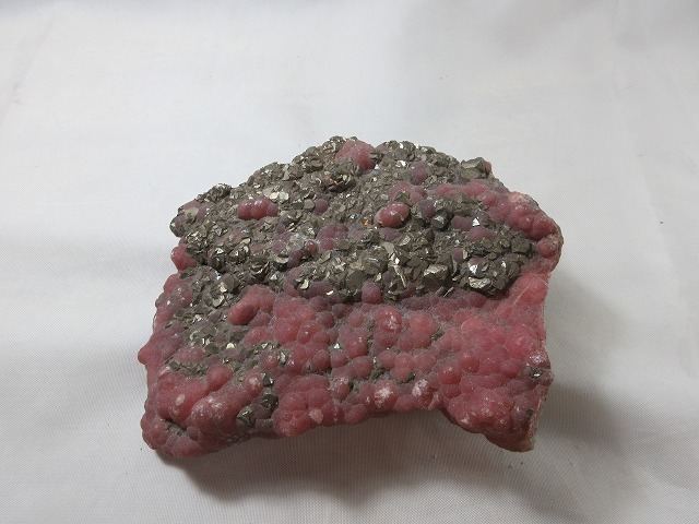  approximately 1.7 kilo Aomori prefecture west eyes shop Murao futoshi . mountain ~. manganese .② inspection ] pink manganese low skull site yellow copper . yellow iron mineral water .