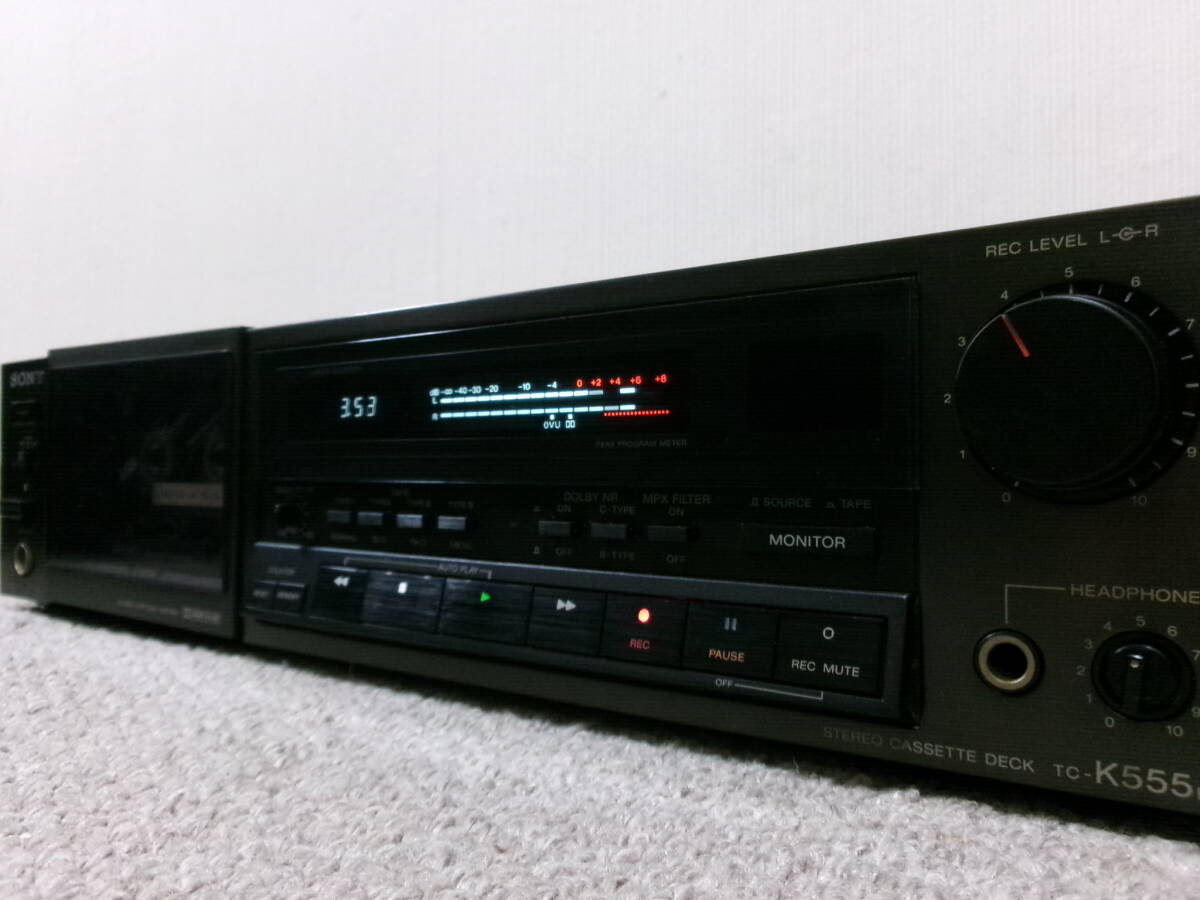 【永遠の名機】SONY TC-K555ES 美品良好 高音質3ヘッド 人気モデル この機会に是非！_録音テープモニター中です