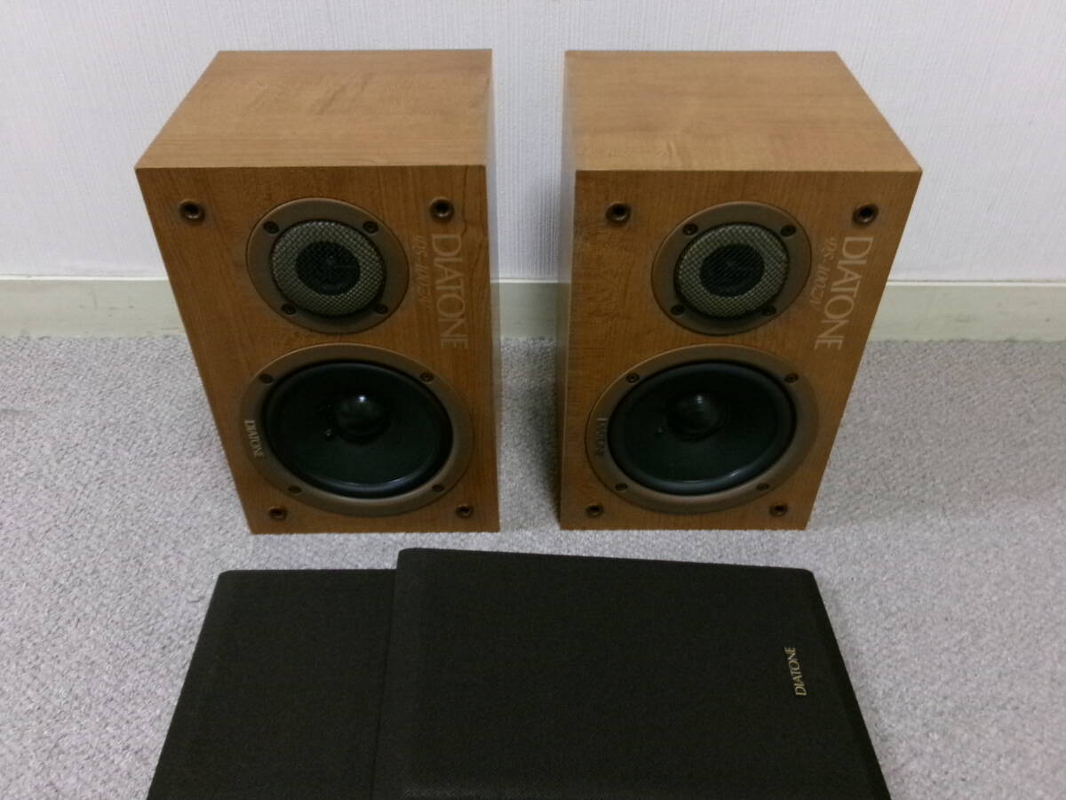 [ small size speaker. name machine ]DIATONE DS-100ZV beautiful goods excellent consent. height sound quality absolute contentment!