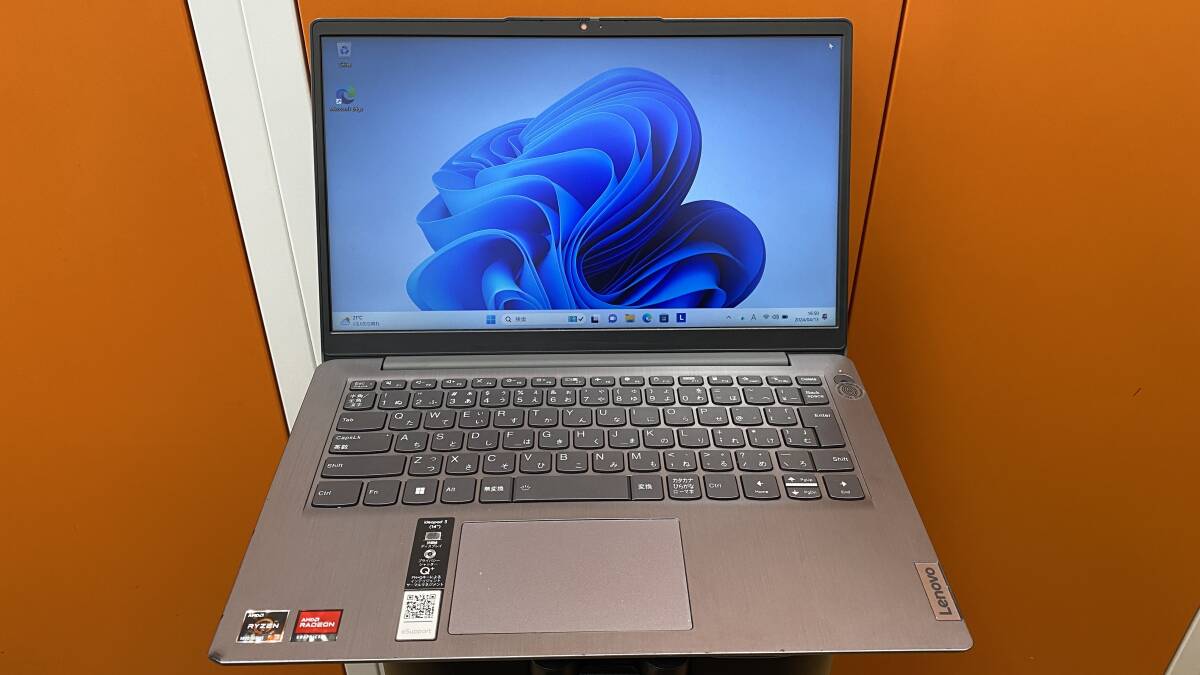 中古ノートPC lenovo LAPTOP-67HOKIQR IdeaPad 3 14ALC6 Win11home AMD Ryzen 3 5300U with Radeon Graphics 8GB レノボの画像1