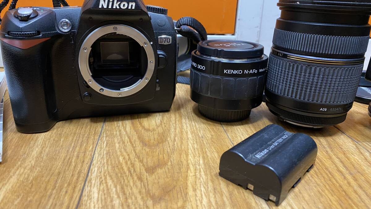 ニコンD70 レンズ まとめ バッテリー２個 充電器 NIKON デジタル 一眼カメラの画像1