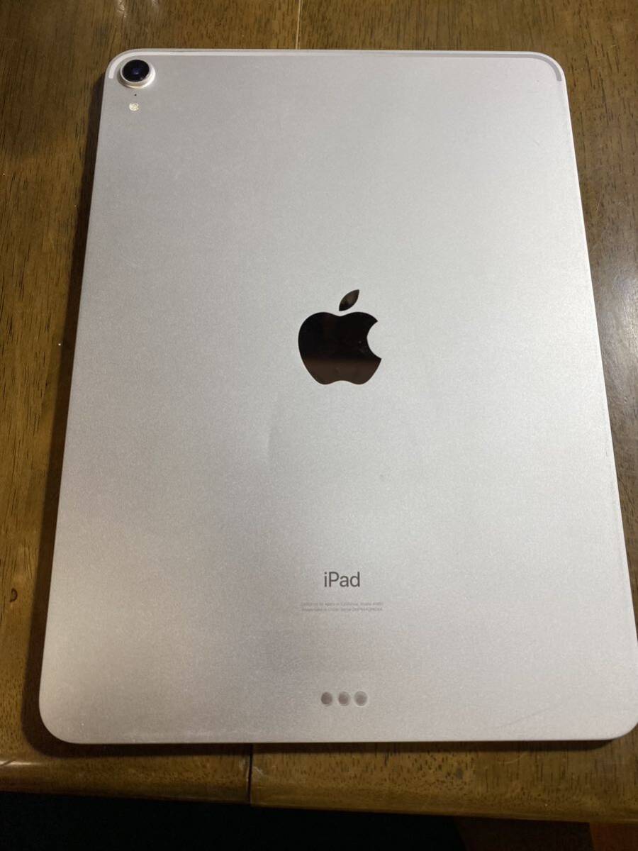 送料無料 Apple iPad Pro 11 第1世代 64GB シルバー 中古 本体 Wi-Fiモデル 訳あり品 の画像4