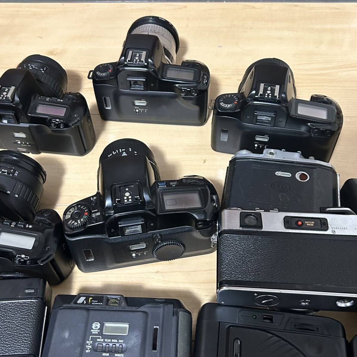 大量30台 フィルムカメラ まとめ売りPENTAX Canon OLYMPUS MINOLTA Nikon RICOH YASHICA Autoboy KONICA pen xa3 μ EOS BIGmini electroの画像9