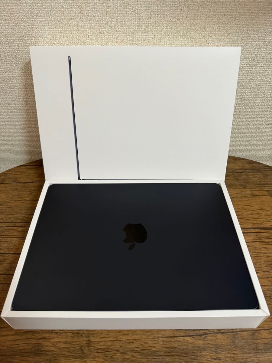 【超美品】MacBook Air M2 13インチ メモリ8GB/1TB充放電回数4回