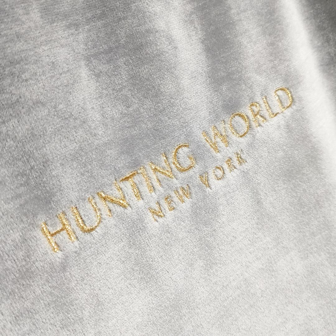 ○★新品 未使用 HUNTING WORLD ベロアスウェット 刺繍ロゴ グレー Mサイズ○●_画像4