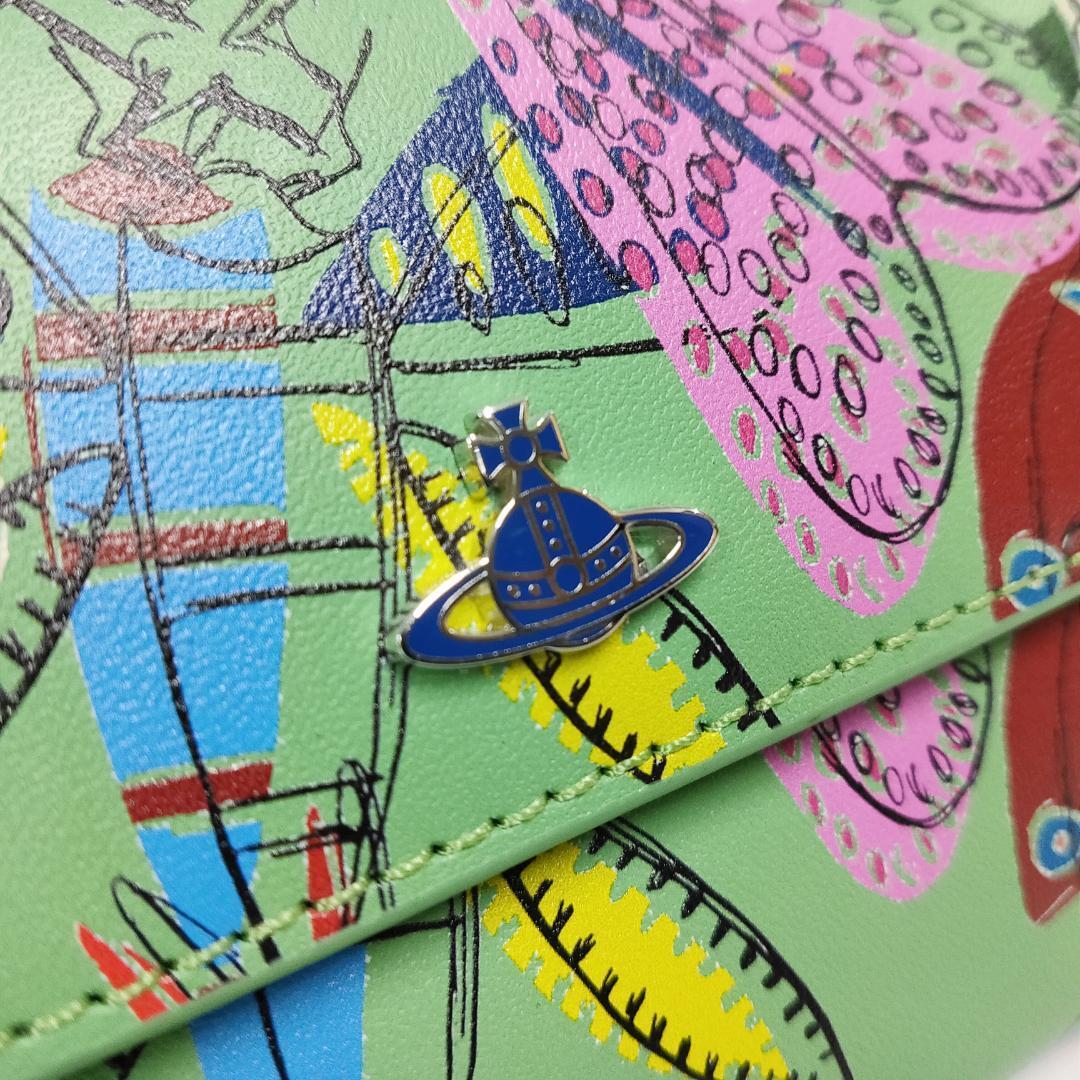 新品 未使用 Vivienne Westwood メッシー バグ 二折財布 新品 未使用 Vivienne Westwood メッシー バグ 二折財布