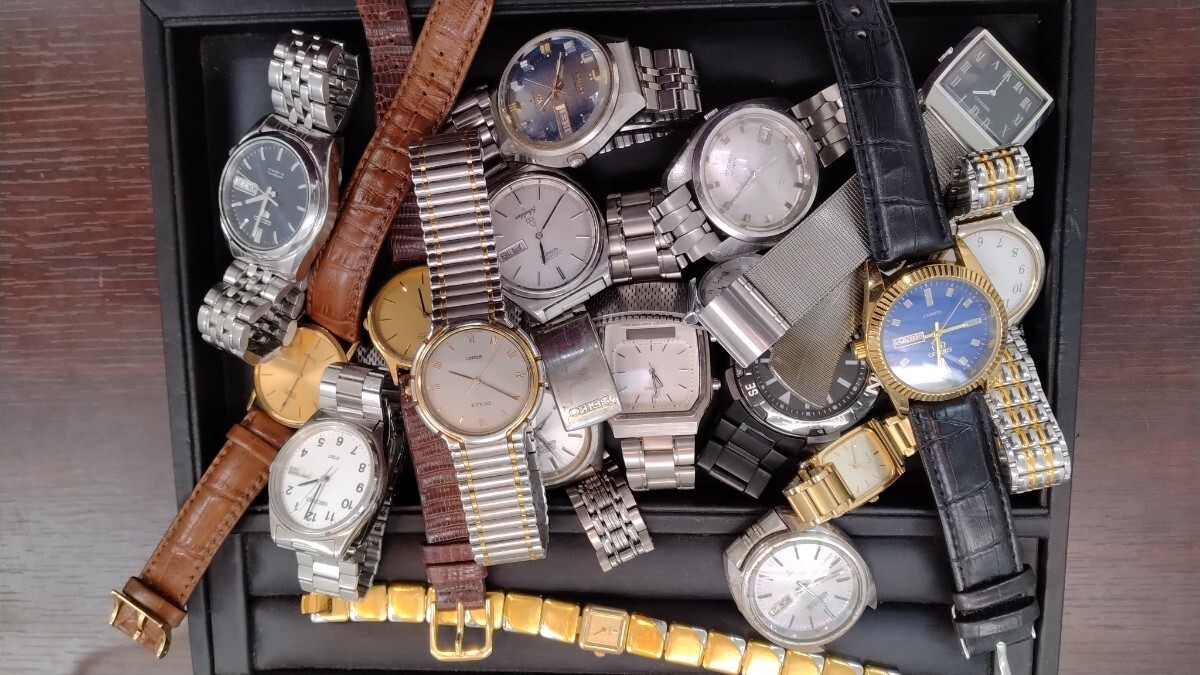 【SEIKO】まとめ売り 1161g セイコー 腕時計 クォーツ ジャンク 転売 副業 パーツ取り リペアの画像1