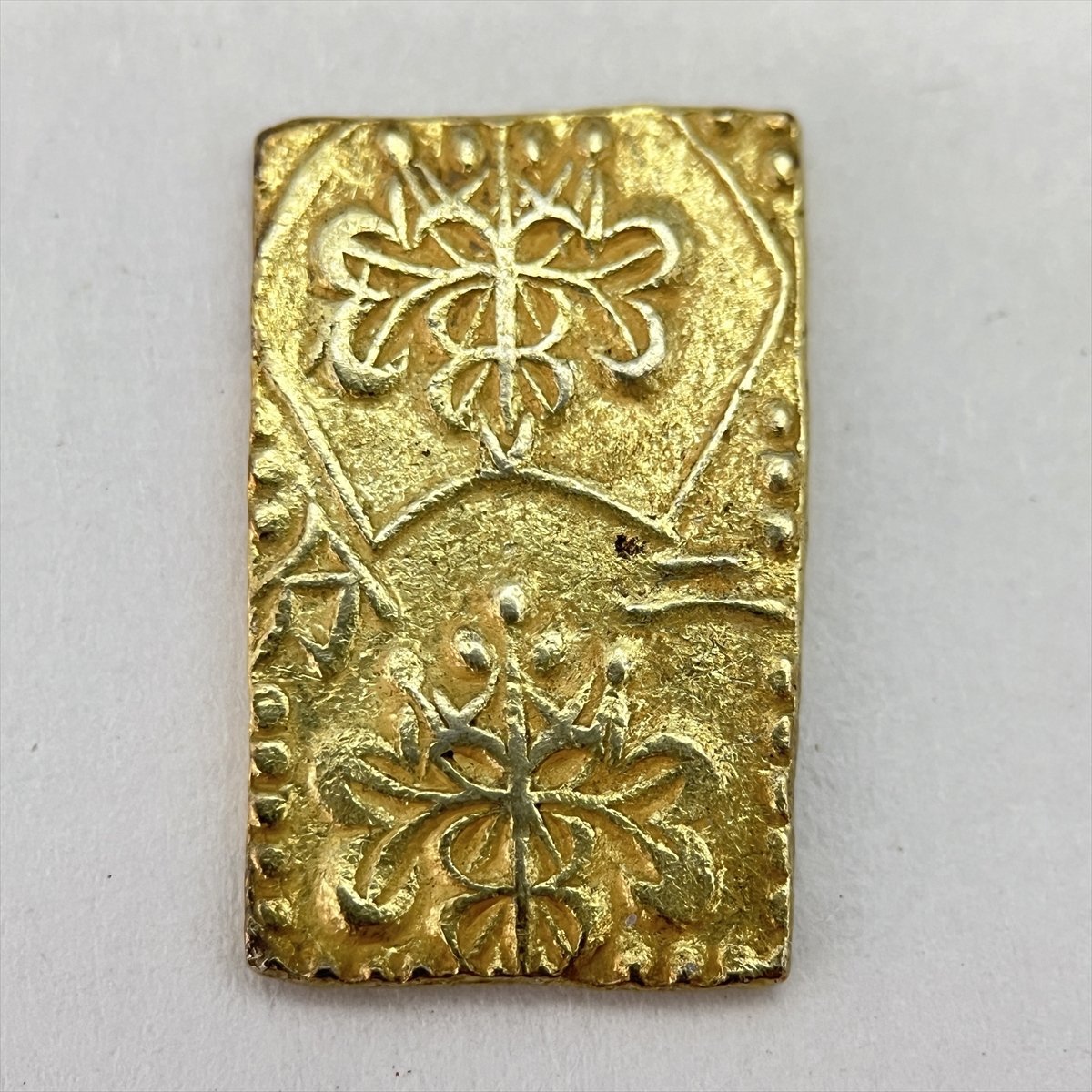 ◆ 古銭 明治二分判金 19.2×12㎜ 重さ3.0g ◆_画像2