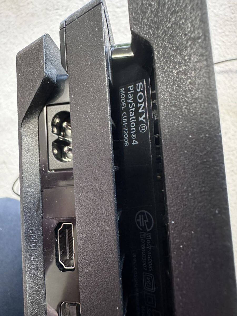 動作品 SONY PS4 Pro CUH-7200B ジェットブラック 1TB コントローラ2個 charge stationつき 即決値下げの画像3
