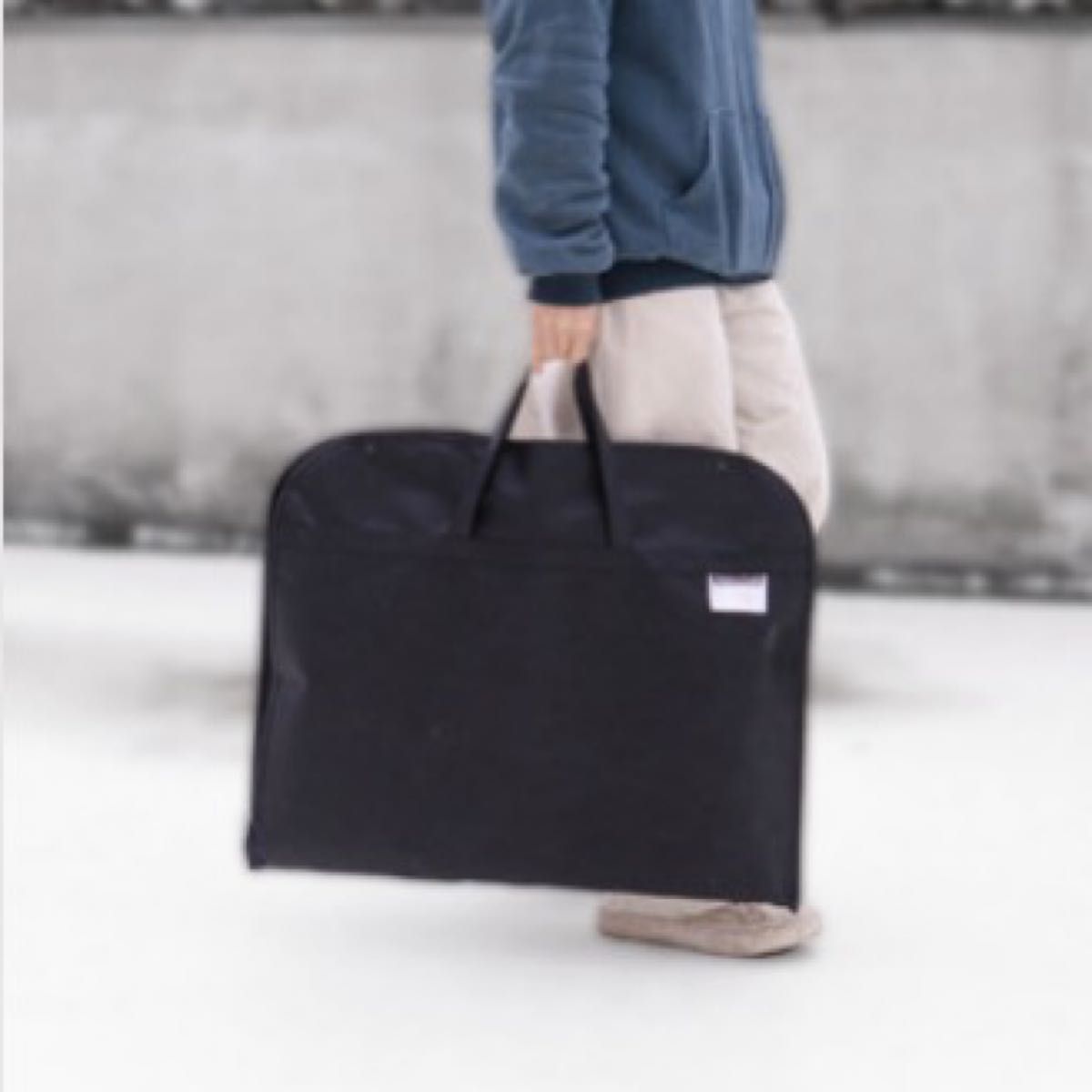 ビジネスマン　ガーメントバッグ　スーツ収納　保護カバー　持ち運びケース　出張旅行