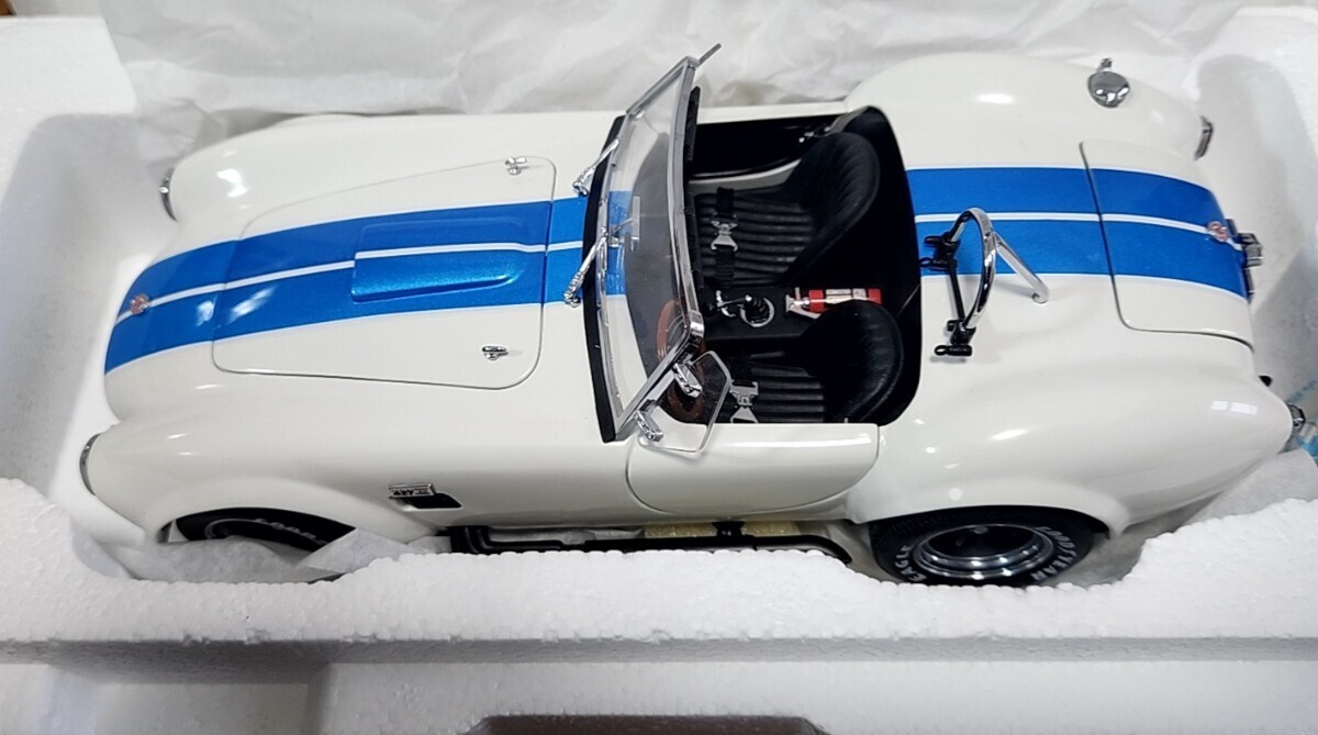 京商 1/18 シェルビー コブラ 427 S/C ホワイト/ブルーライン SHELBY COBRA の画像3