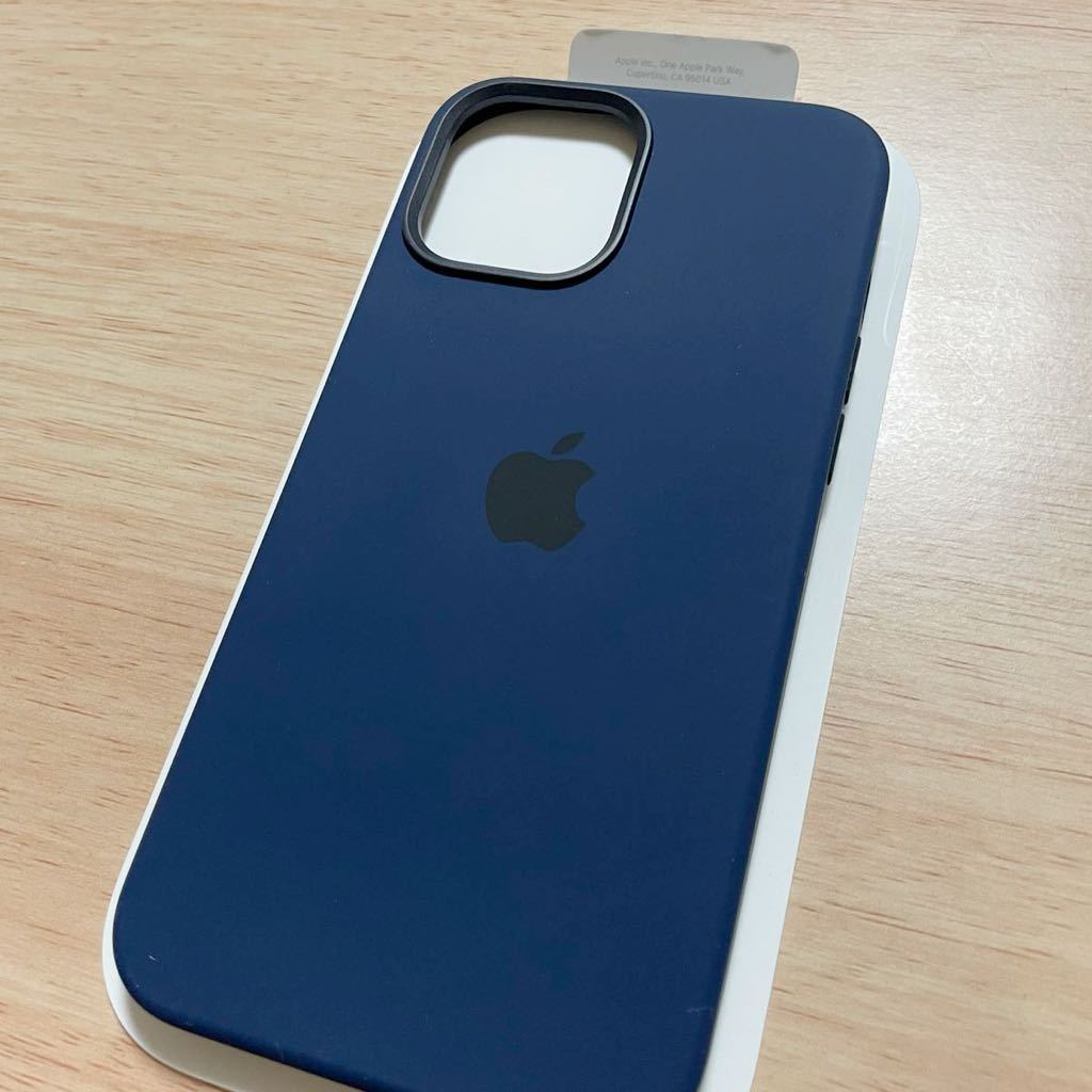 ★新品★ Apple アップル 純正 iPhone 12 Pro Max シリコンケース・ディープネイビー 269B⑥の画像4