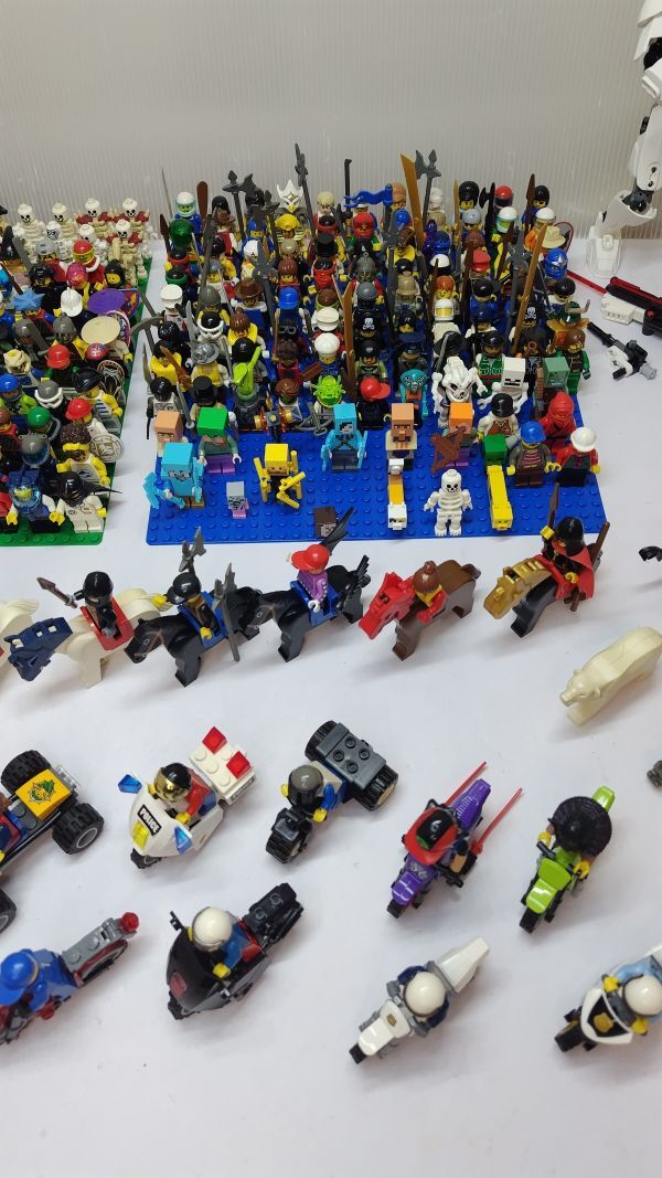 【処分品】レゴ/LEGO 大量ミニフィグ/乗り物 約240体セット 現状ジャンク品の画像3